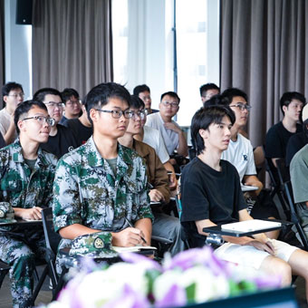 深化校企合作，共促人才發展，熱烈歡迎濟南大學各位同學到豐博計量集團參觀實習