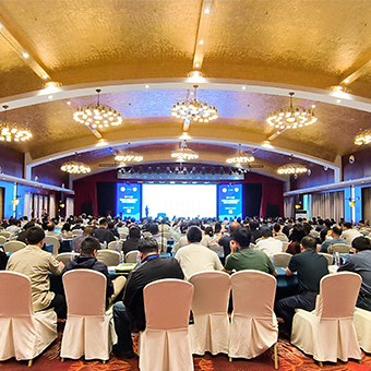 河南豐博閃耀 2025 第十七屆水泥粉磨盛會，創新引領行業發展